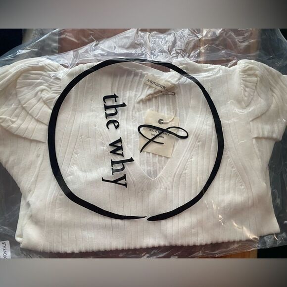 white blouse with short sleeves above the elbow, New from boutique - Picture 6 of 7